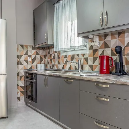 Kate's Modern 2 Bedroom In Perea Appartement Peraía