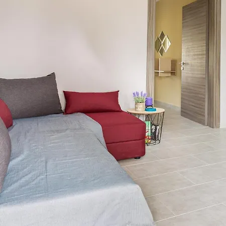 Kate's Modern 2 Bedroom In Perea Appartement