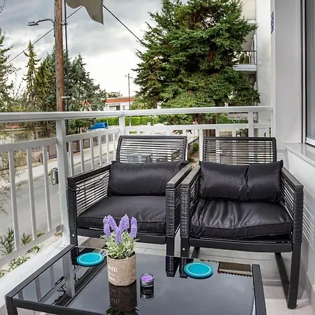 Kate's Modern 2 Bedroom In Perea Peraía