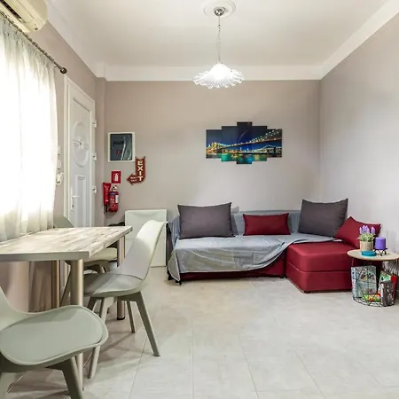 Kate's Modern 2 Bedroom In Perea Apartman