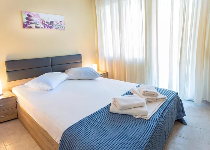 Kate's Modern 2 Bedroom In Perea Apartment *