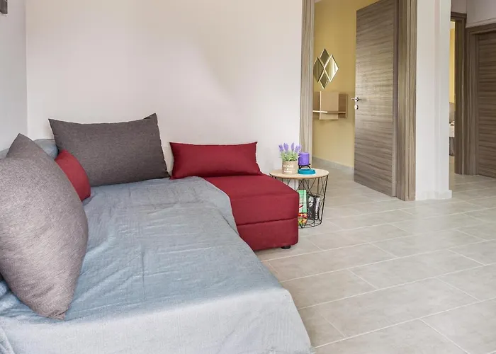 Kate's Modern 2 Bedroom In Perea Apartment