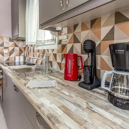 Kate's Modern 2 Bedroom In Perea Apartament