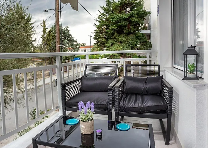 Kate's Modern 2 Bedroom In Perea Peraía